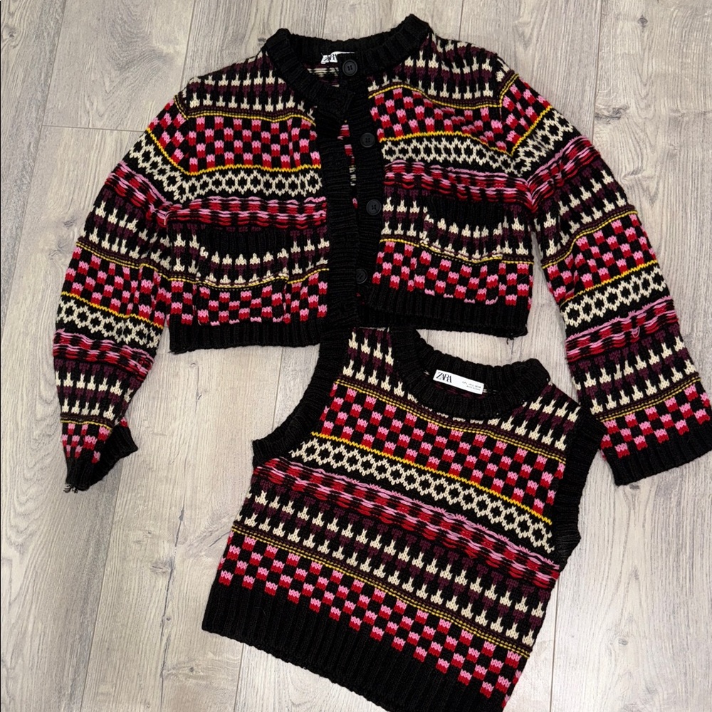Zara Women's Black and Pink Cardigan Set